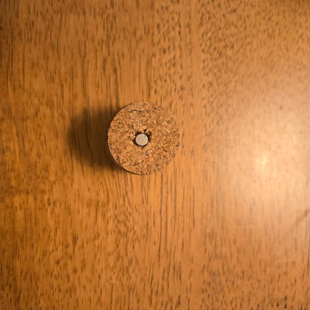 Brand New Hand Crafted Magnet Created from Champagne Cork Featuring Flowers - Picture 5 of 5